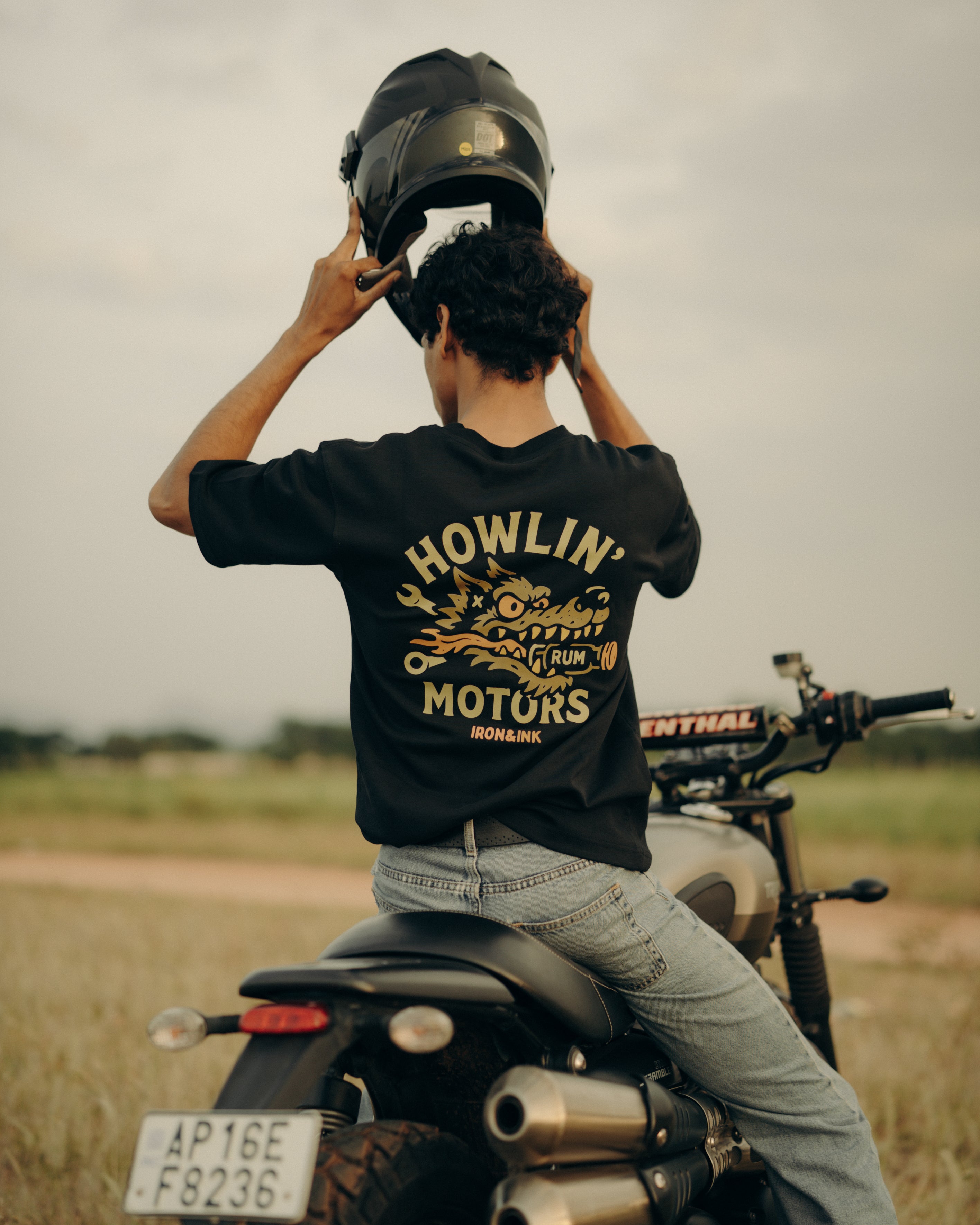 HOWLIN MOTORS T-SHIRT